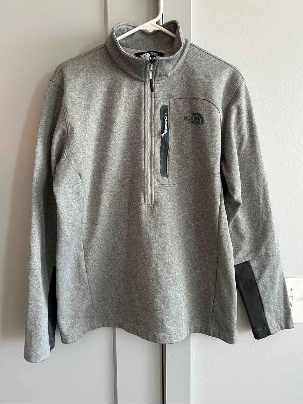 The North Face Men's Heather Gray Half-Zip Fleece Pullover